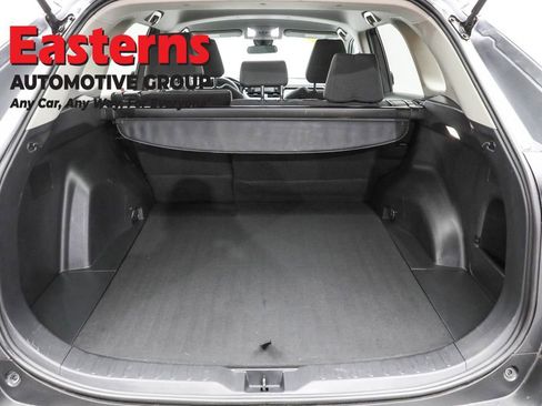 Used 2022 Toyota RAV4 LE image 9