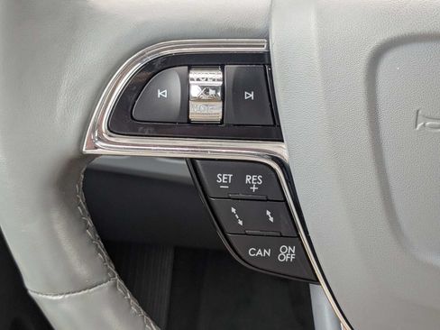 Used 2021 Lincoln Navigator L Reserve AWD/4WD image 29