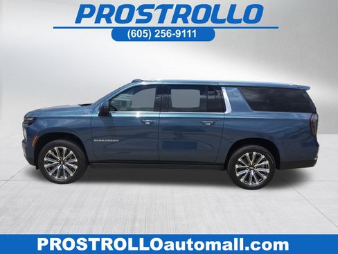 New 2026 Chevrolet Suburban High Country AWD/4WD image 1