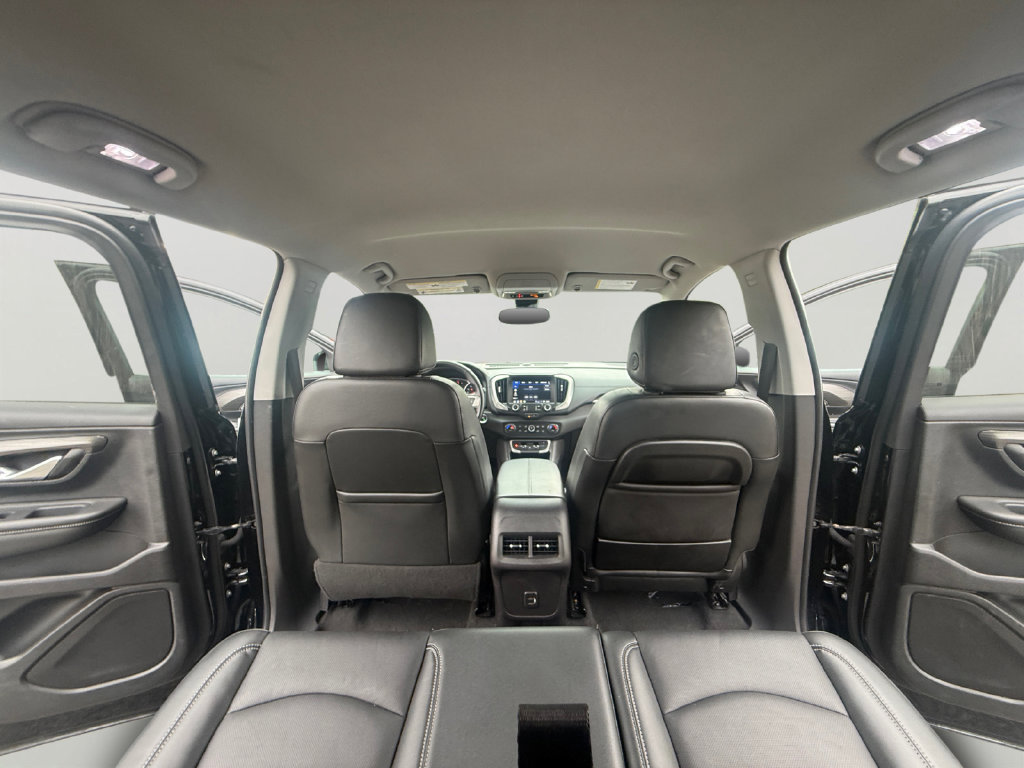Used 2024 GMC Terrain SLT AWD/4WD image 28
