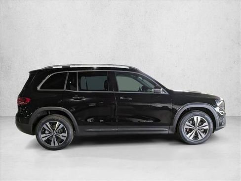 Certified 2025 Mercedes-Benz GLB 250 image 7
