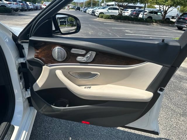 Used 2022 Mercedes-Benz E 350 4MATIC Sedan image 40