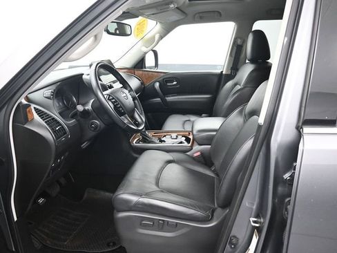 Used 2024 Nissan Armada SL w/ Captain's Chairs Package image 9