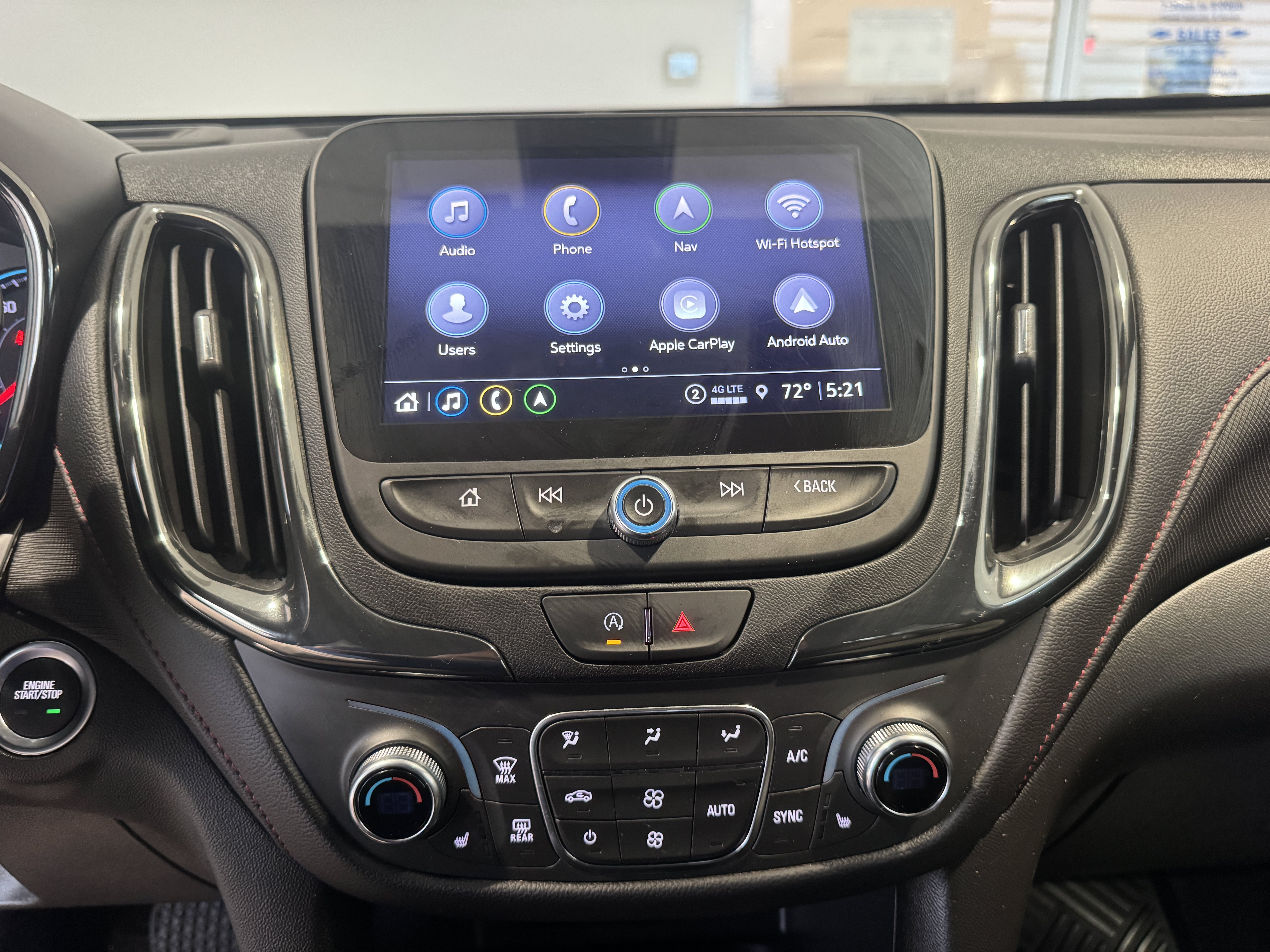 Used 2024 Chevrolet Equinox RS FWD image 16