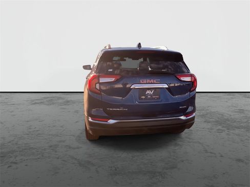 Used 2023 GMC Terrain SLT image 7