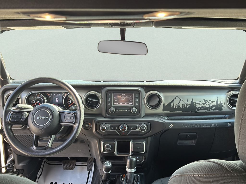 Used 2021 Jeep Wrangler Unlimited Sport AWD/4WD image 27
