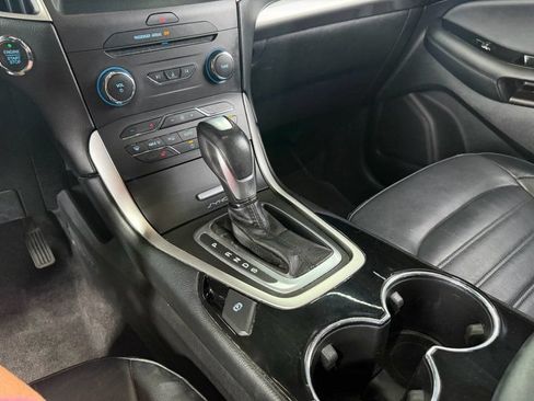 Used 2016 Ford Edge SEL w/ Equipment Group 201A FWD image 16