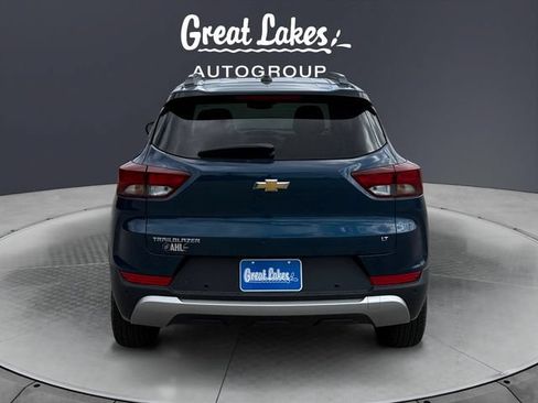 Used 2021 Chevrolet TrailBlazer LT w/ Convenience Package FWD image 4