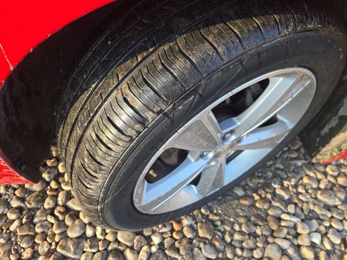 Used 2015 Chevrolet Cruze LT image 12