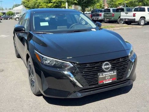 Certified 2025 Nissan Sentra SV w/ Trunk Package image 5