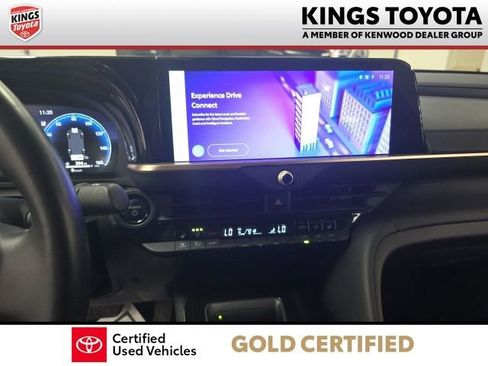 Certified 2024 Toyota Crown AWD/4WD image 18