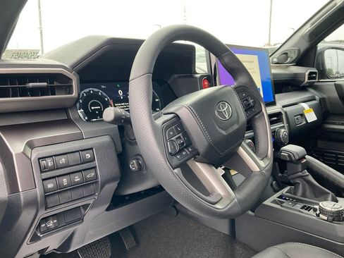 New 2026 Toyota 4Runner TRD Off-Road Premium AWD/4WD image 9