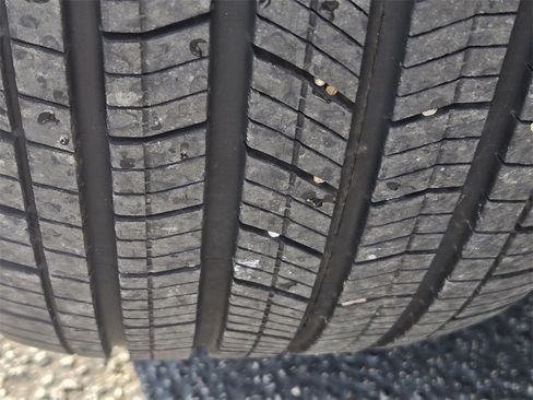 Used 2018 Jeep Grand Cherokee Limited image 11