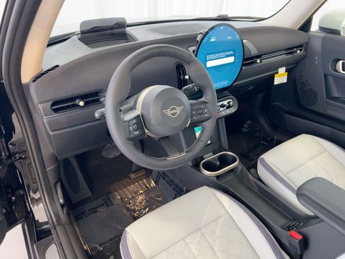 New 2026 MINI Cooper 2-Door Hardtop FWD image 4