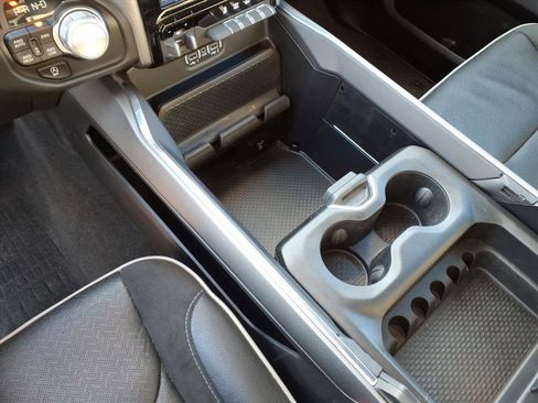 Used 2024 RAM 1500 Laramie image 30