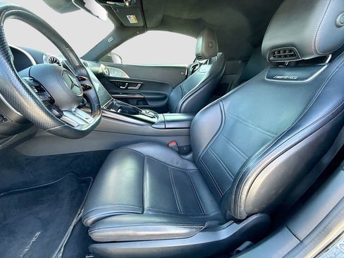 Used 2022 Mercedes-Benz SL 55 AMG 4MATIC w/ Driver Assistance Package image 23