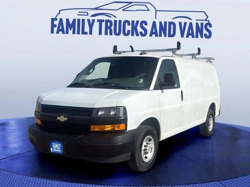 Used 2023 Chevrolet Express 3500 w/ Driver Convenience Package image 1