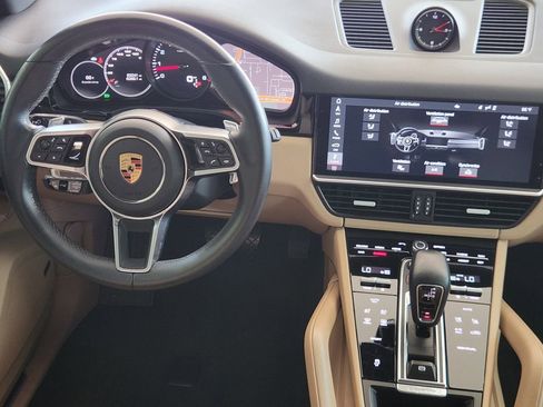 Used 2020 Porsche Cayenne AWD/4WD image 26