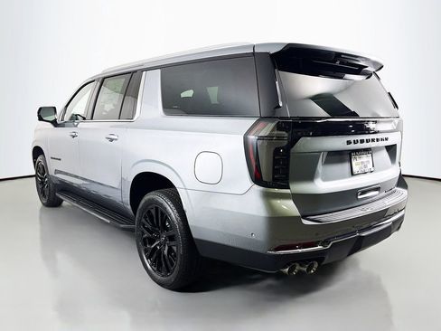 New 2025 Chevrolet Suburban Premier image 5