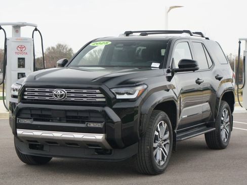 Used 2025 Toyota 4Runner Limited image 25