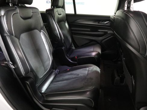 Used 2023 Jeep Grand Cherokee L Laredo AWD/4WD image 21