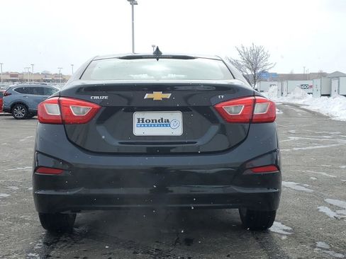 Used 2018 Chevrolet Cruze LT w/ Convenience Package image 6