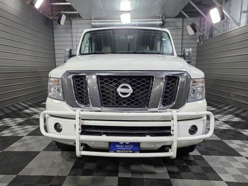 Used 2019 Nissan NV 3500 SL image 3