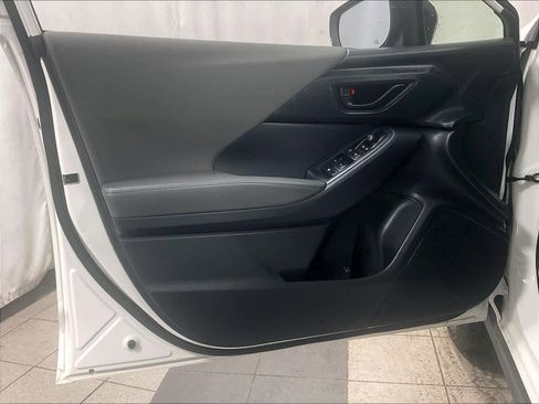 Used 2024 Subaru Crosstrek 2.0i Premium image 9