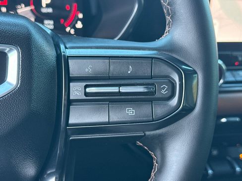 Used 2025 GMC Canyon AT4 w/ Nightfall Edition image 27