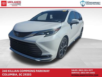 Used 2025 Toyota Sienna Platinum