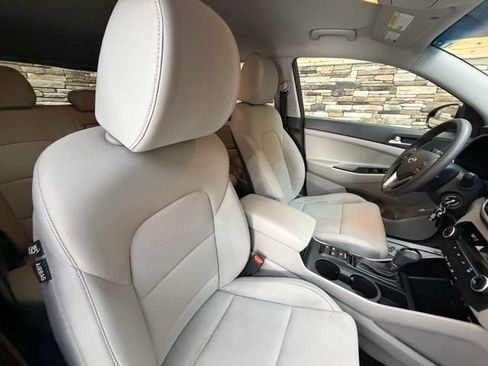 Used 2019 Hyundai Tucson SE image 13