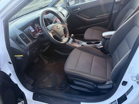 Used 2016 Kia Forte LX w/ LX Popular Plus Package image 9