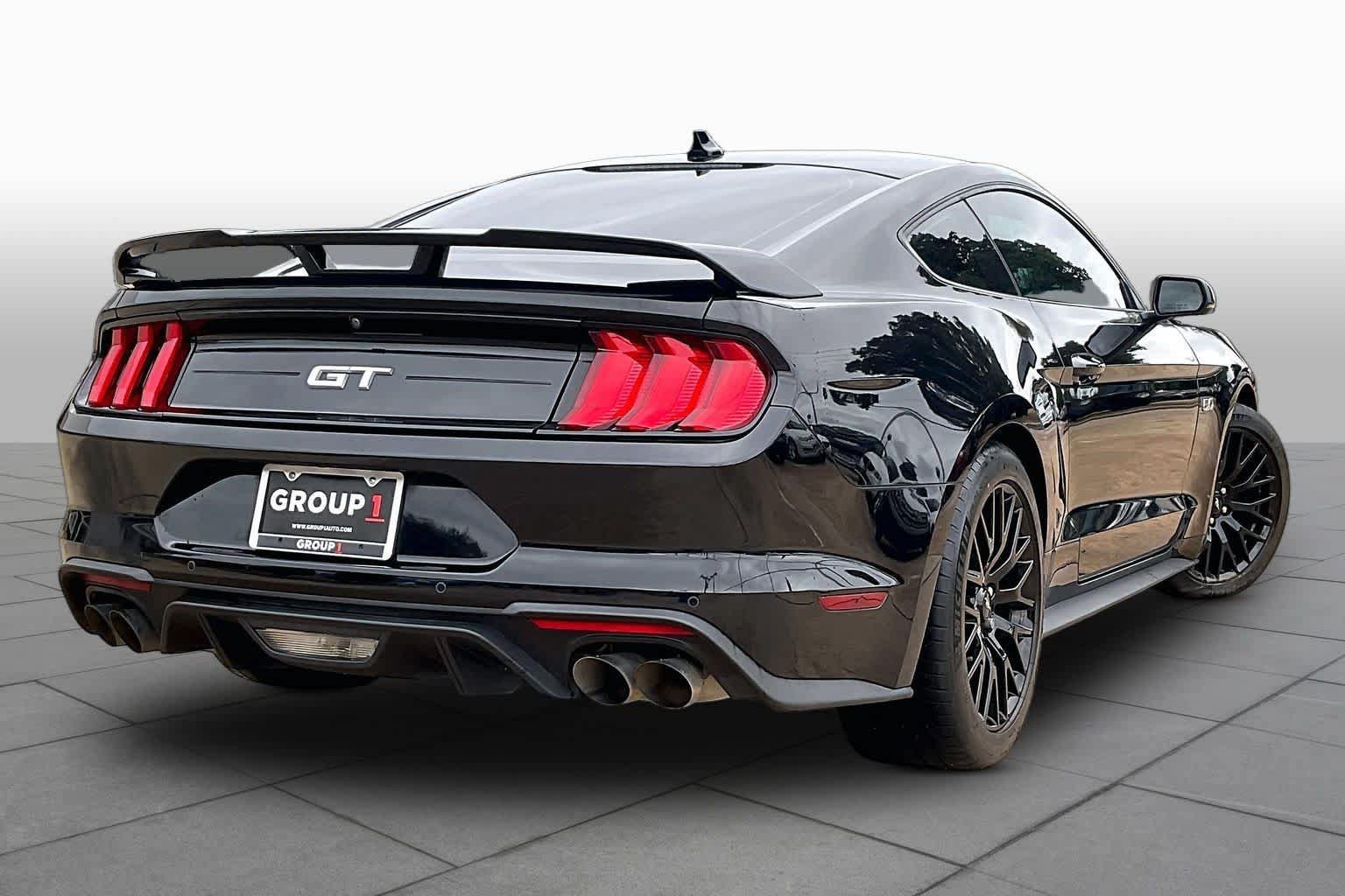 Used 2020 Ford Mustang GT Premium w/ GT Performance Package RWD image 13