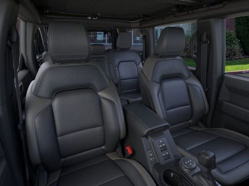 New 2025 Ford Bronco Outer Banks image 10