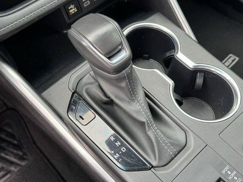 Certified 2024 Toyota Highlander LE FWD image 18
