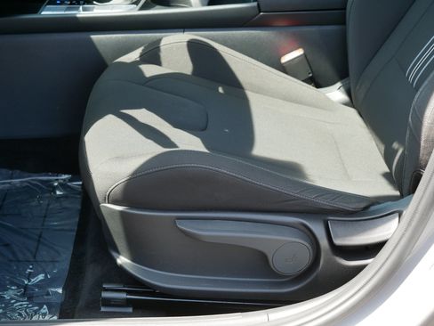 Used 2023 Hyundai Elantra SEL w/ Convenience Package FWD image 13