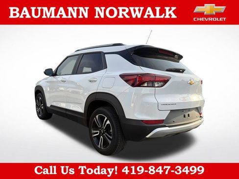 Used 2026 Chevrolet TrailBlazer LT w/ Convenience Package FWD image 5