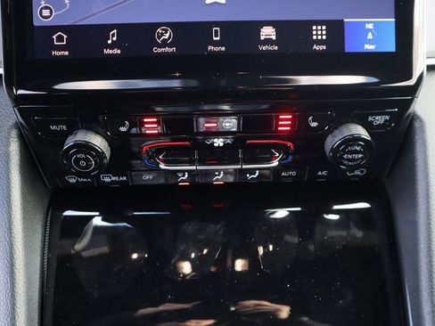 New 2025 Jeep Grand Cherokee L Limited w/ Black Appearance Package AWD/4WD image 8