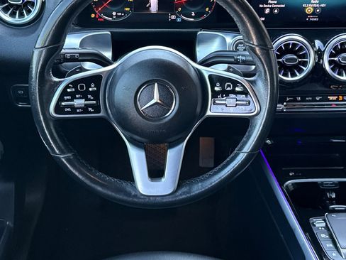 Used 2022 Mercedes-Benz GLB 250 image 14