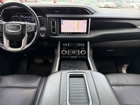 Used 2021 GMC Yukon Denali w/ Denali Premium Package AWD/4WD image 9