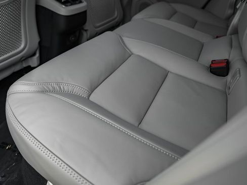 New 2026 Volvo XC60 B5 Ultra w/ Protection Package Premier image 34