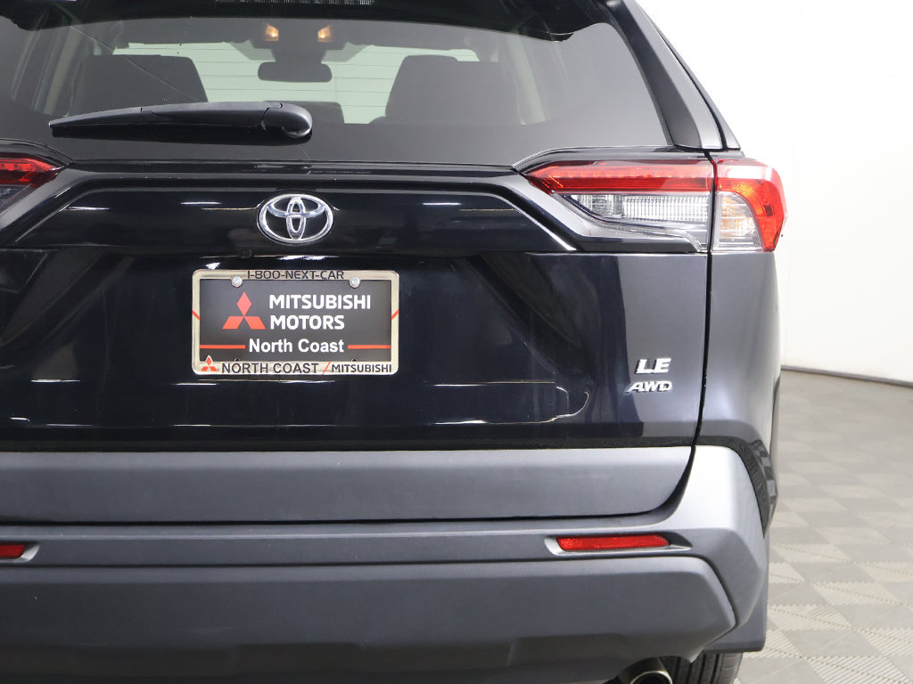 Used 2021 Toyota RAV4 LE w/ Carpet Mat Package (TMS) AWD/4WD image 14