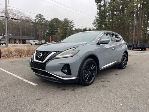 Used 2021 Nissan Murano SL w/ SL Moonroof Package image 2
