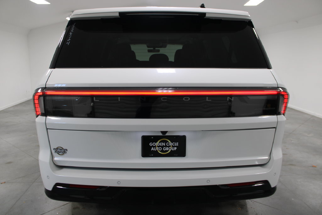New 2027 Lincoln Navigator L Reserve AWD/4WD image 7