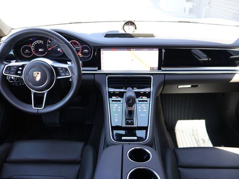 Used 2020 Porsche Panamera 4 AWD/4WD image 22