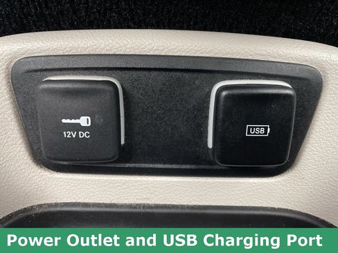 Used 2019 Chrysler Pacifica Touring-L Plus w/ Tire & Wheel Group image 37