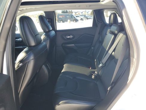 Used 2021 Jeep Cherokee Limited image 35