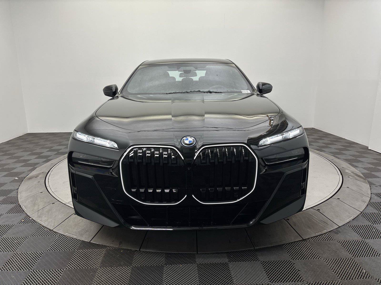 New 2026 BMW i7 xDrive60 w/ Executive Package AWD/4WD image 2