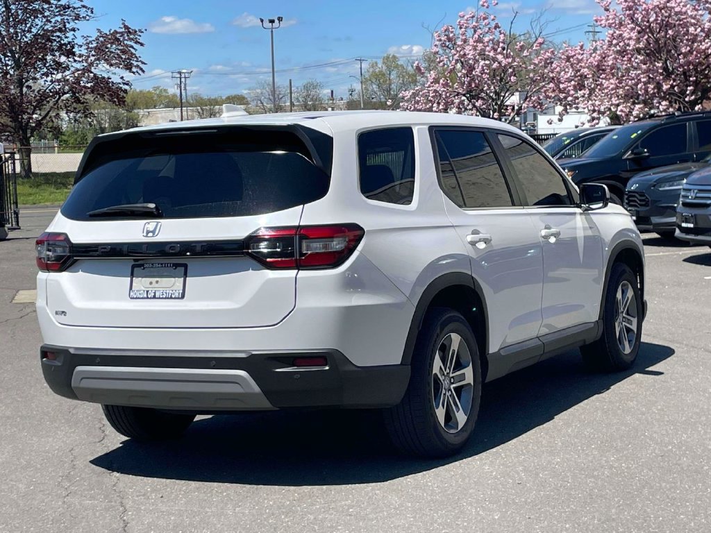 Certified 2025 Honda Pilot EX-L image 5