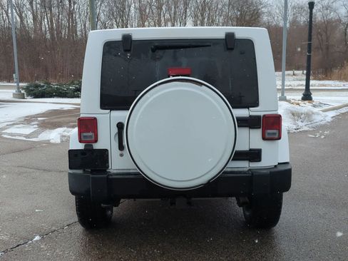 Used 2014 Jeep Wrangler Altitude image 7